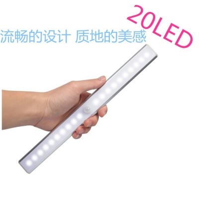 LED人体感应红外人体感应灯 小夜灯 跨境电商引流 充电款 电池款图2