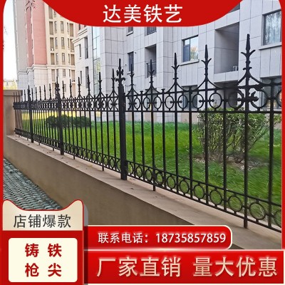 达美铸造铸铁护栏铁艺护栏学校铁艺围栏小区建筑铁艺栅栏大片围栏图3