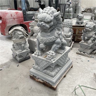 定制多规格青石狮子看门动物石雕一对别墅门口景区青石雕刻石狮子图2