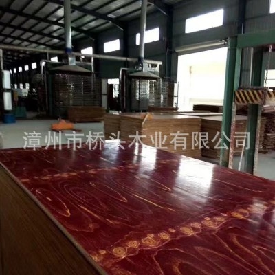 松木面高层多层装修建筑模板厂家批发木模板工程用覆膜红色胶合板图2