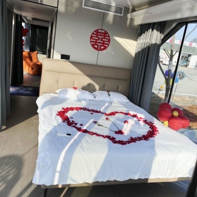 可移动太空舱民宿网红酒店景区户外智能新款观景舱房车苹果舱图4