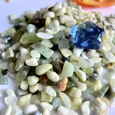 丹东绿洗米石绿玉石透水地坪用胶粘石骨料汗蒸房绿玉石盆栽铺面石图3