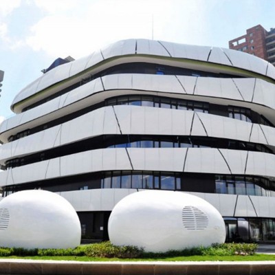 UHPC超高性能混凝土幕墙外墙挂板预制构件肌理板镂空挂板装饰材料图2