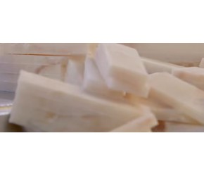 这是在加工大理石吗？想不到切割鳕鱼条是这样的画风！