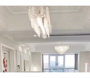 简简单单的双眼皮吊顶石膏线背景墙，奶油风