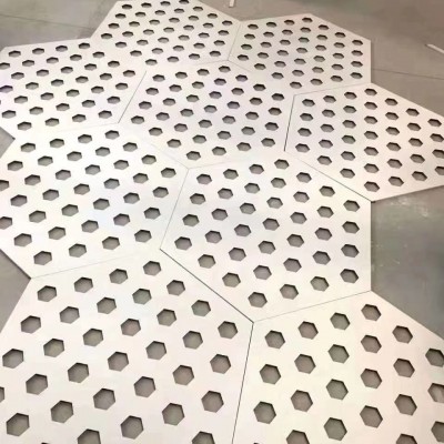 定制冲孔铝单板幕墙门头穿孔造型墙板木纹氟碳装饰板外墙氟碳涂层图4