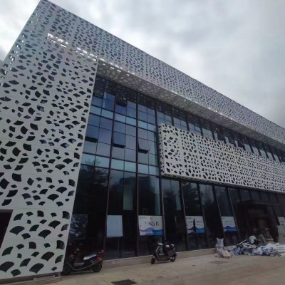 冲孔铝单板门头招牌镂空雕花幕墙装修铝合金广告牌铝板穿孔板图2