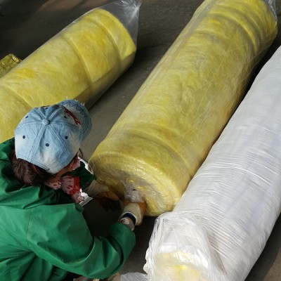 无甲醛玻璃棉卷毡 大城县生产厂家 大型流水线吸音防火玻璃棉卷毡 10吨