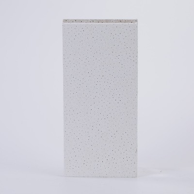 现货供应雅顿条形板矿棉板天花板室内吊顶吸音板抗变形吊顶材料 100平方米