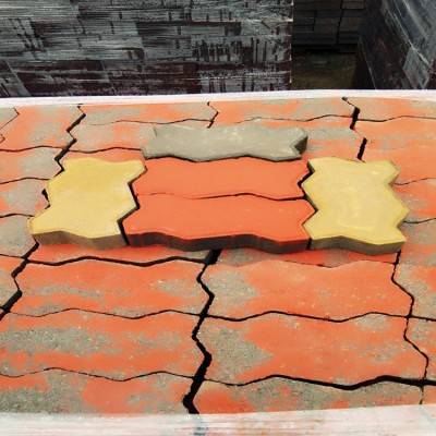 厂家批发各种草坪砖止步砖波浪型码头砖s型砖连锁砖透水砖砖块图2