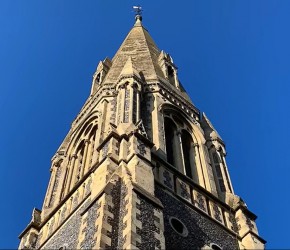 世界上最高的人造建筑结构是什么？