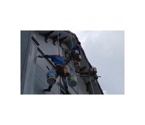 你见过奇特的刷漆方法吗？国外竟然是这样进行的