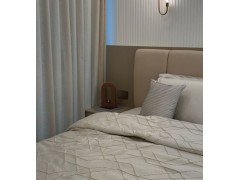 床头靠枕，倚靠放松休憩，重塑卧室舒适氛围